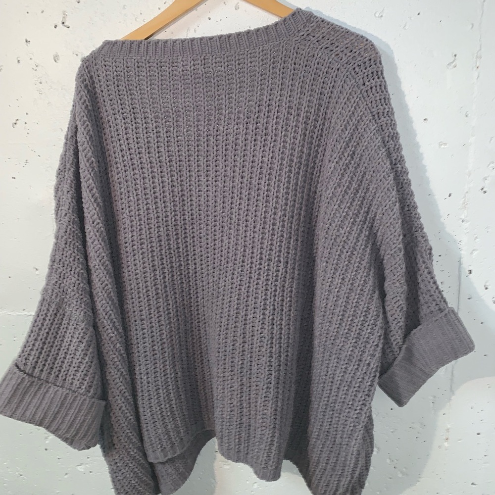 Oversized Crop Knit Sweater - Picture 2 of 4